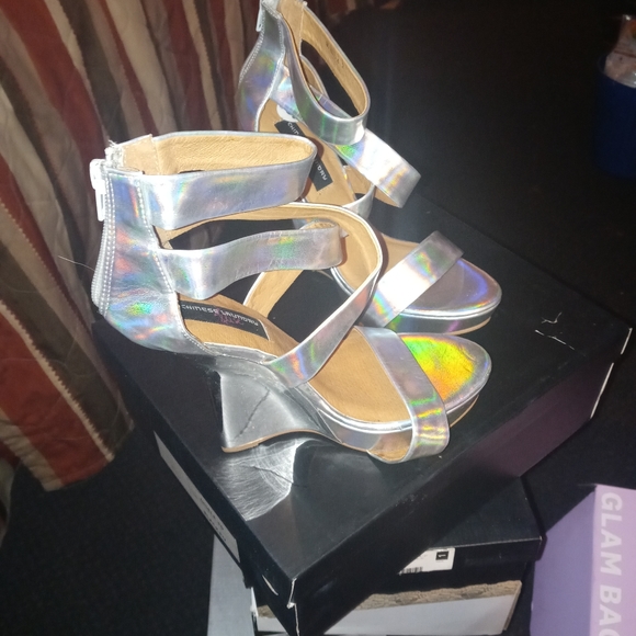 Heels - Picture 3 of 15